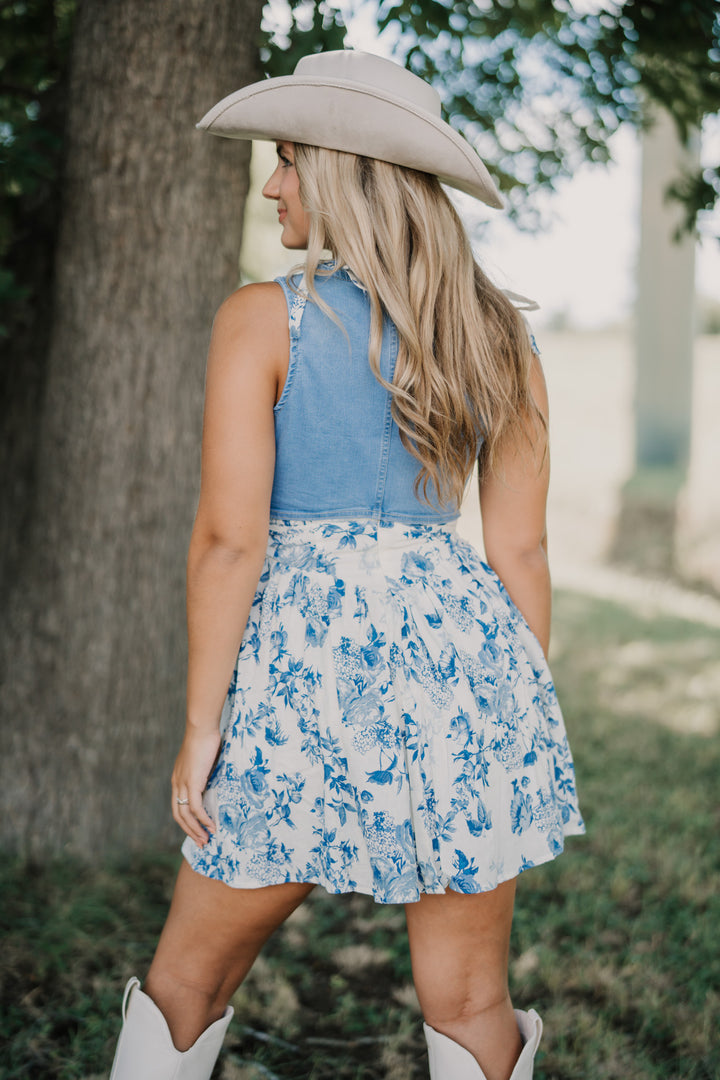 Cowboy Denim Vest (Light Blue)