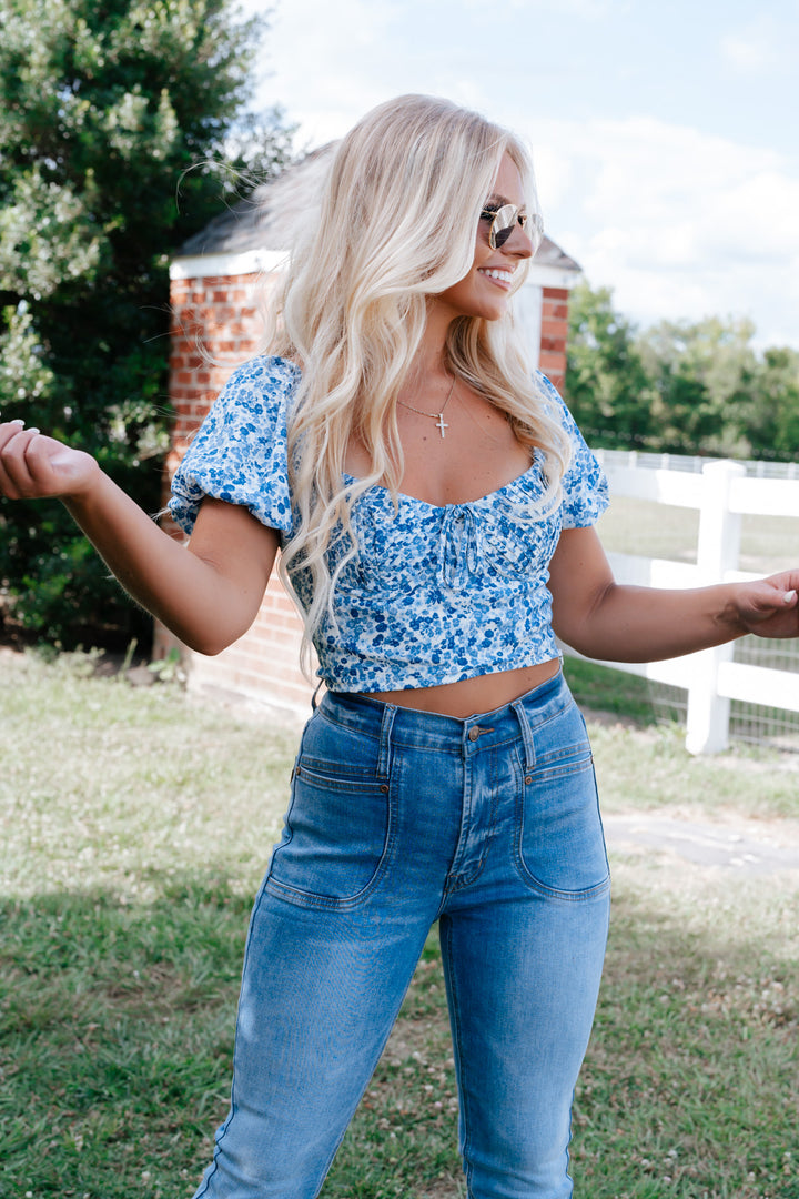 Ditsy Floral Puff Blouse