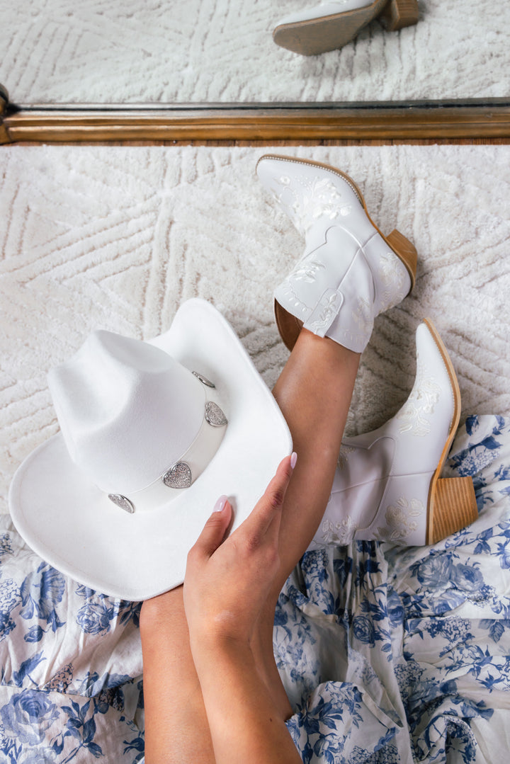 Round Up Embroidered Cowboy Booties (Ivory)