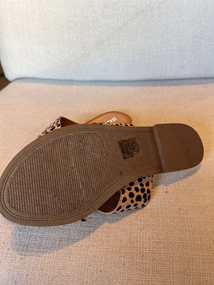 Cheetah Sandals - Size 7.5