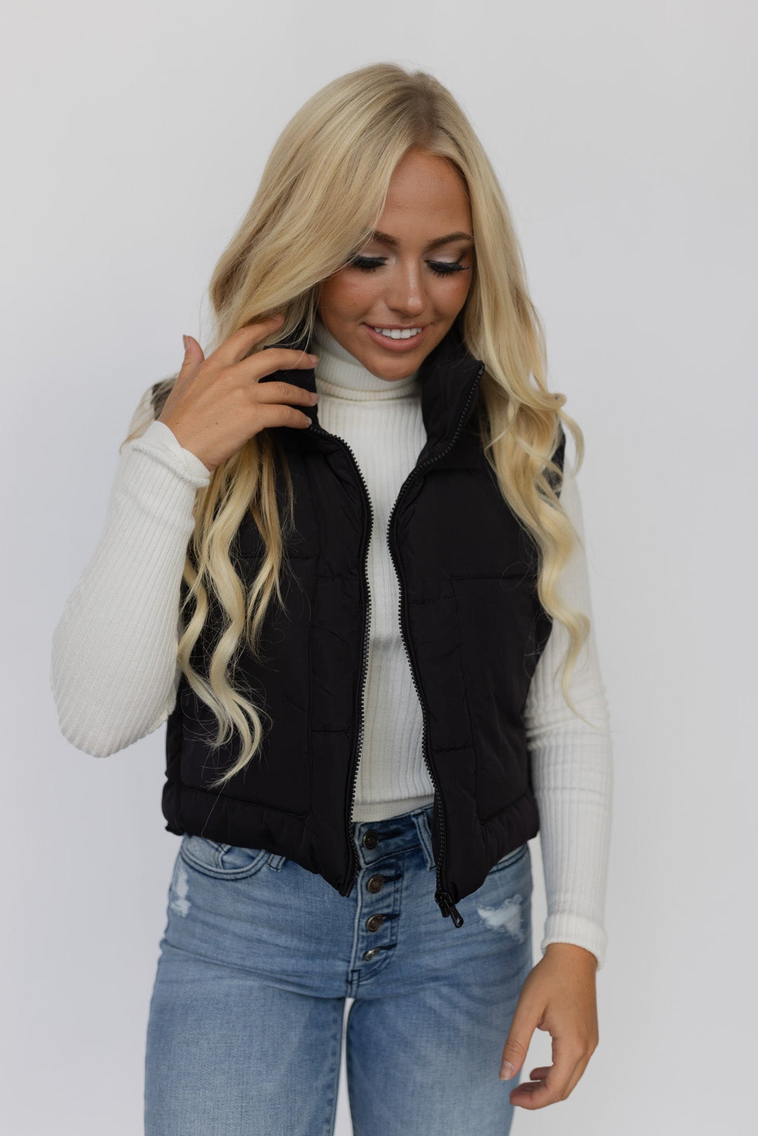 Essential Puffer Vest (Black)